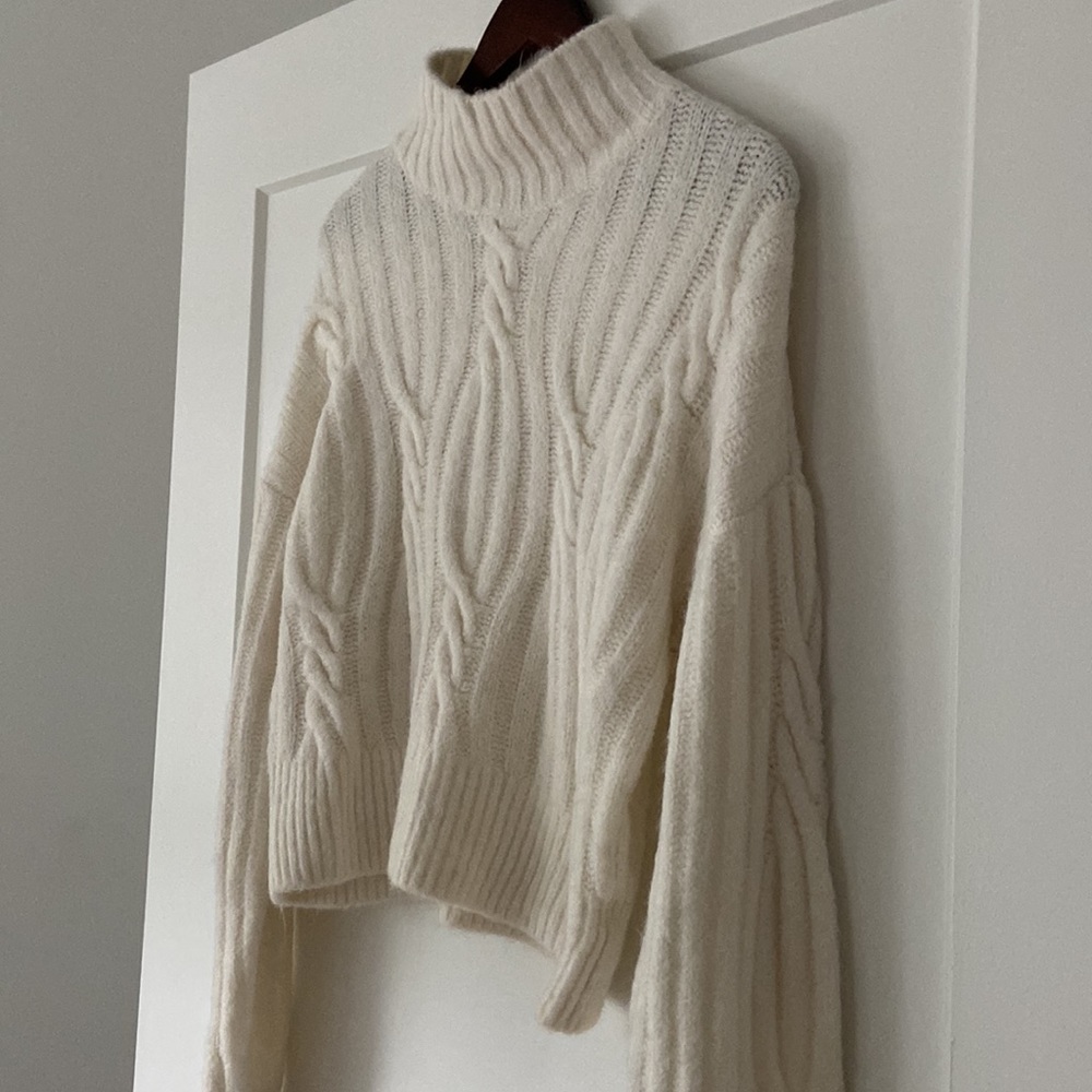 Express Sweater - Picture 3 of 3